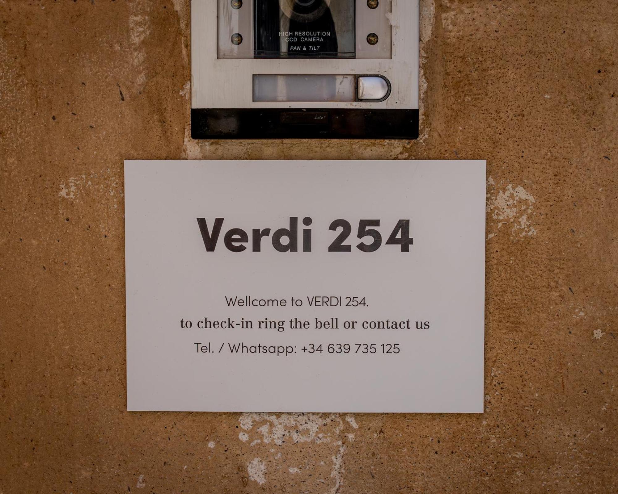 Acomodação com café da manhã  Verdi 254 *